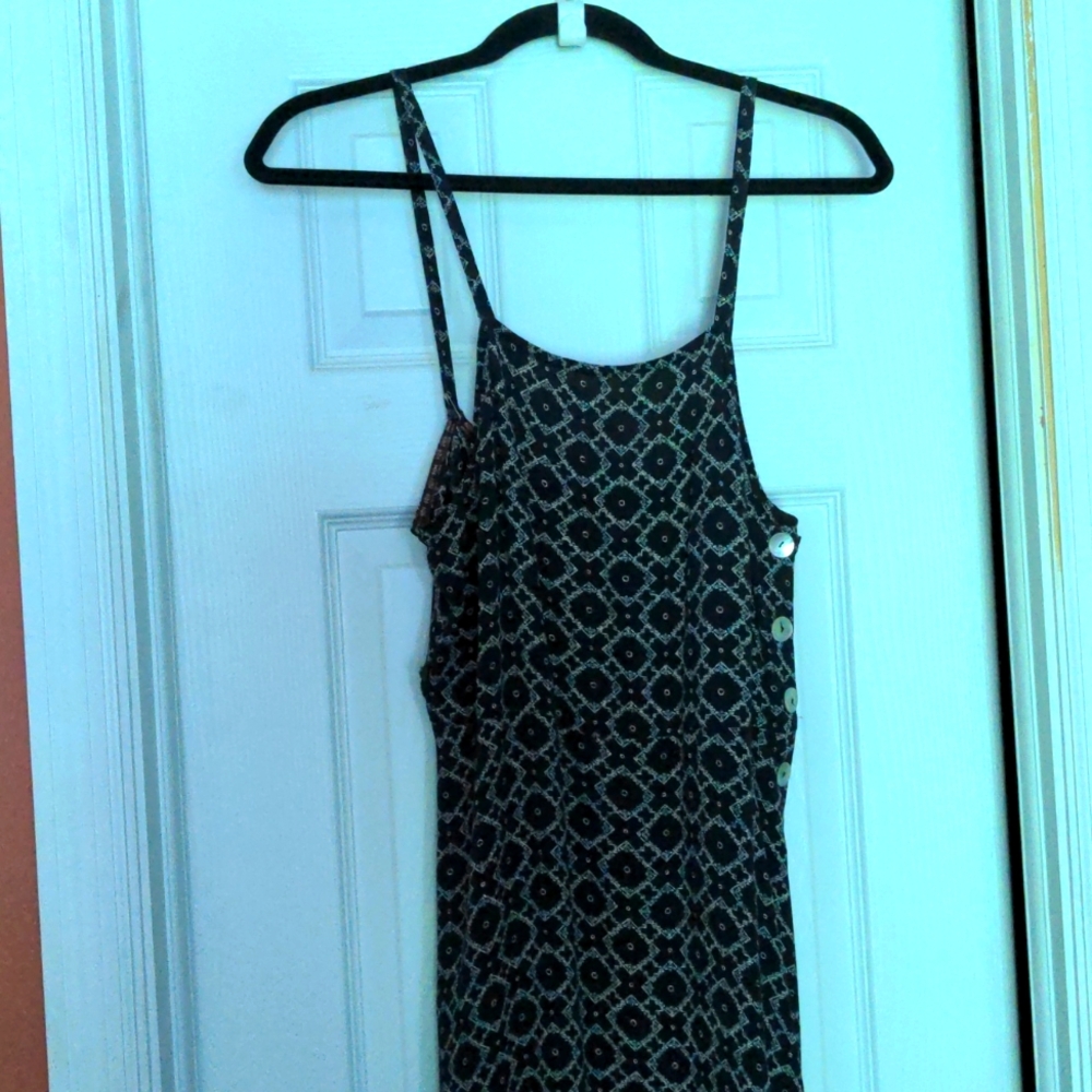 Carole Little long sun dress. Day or evening. Comfortable and cool.